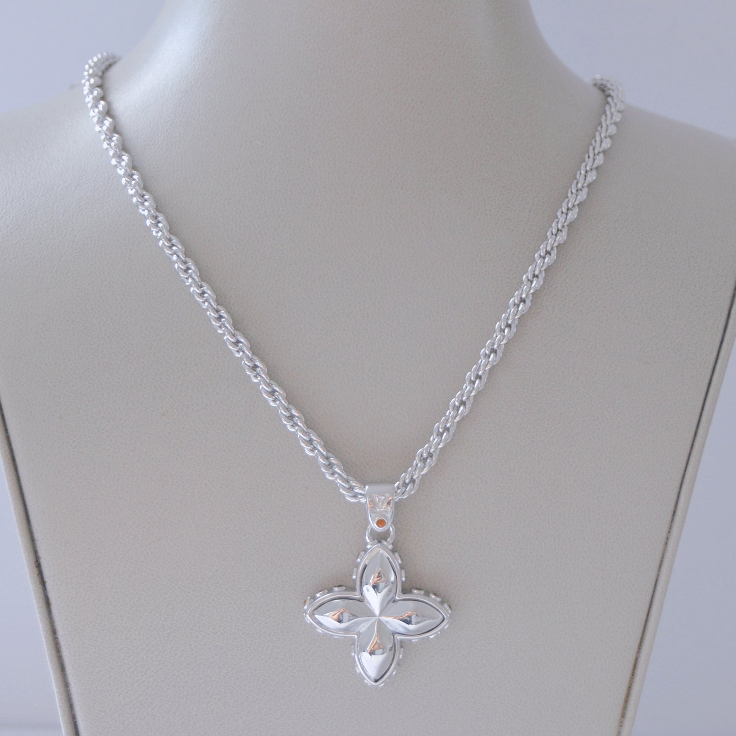 Blossom Silver Necklace - MARO JEWELRY