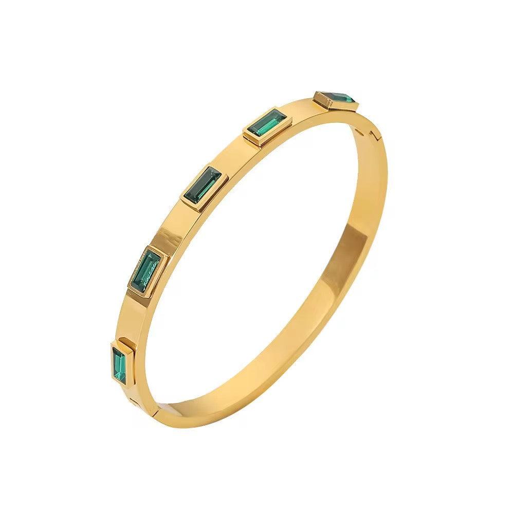 Brazalete de piedra verde