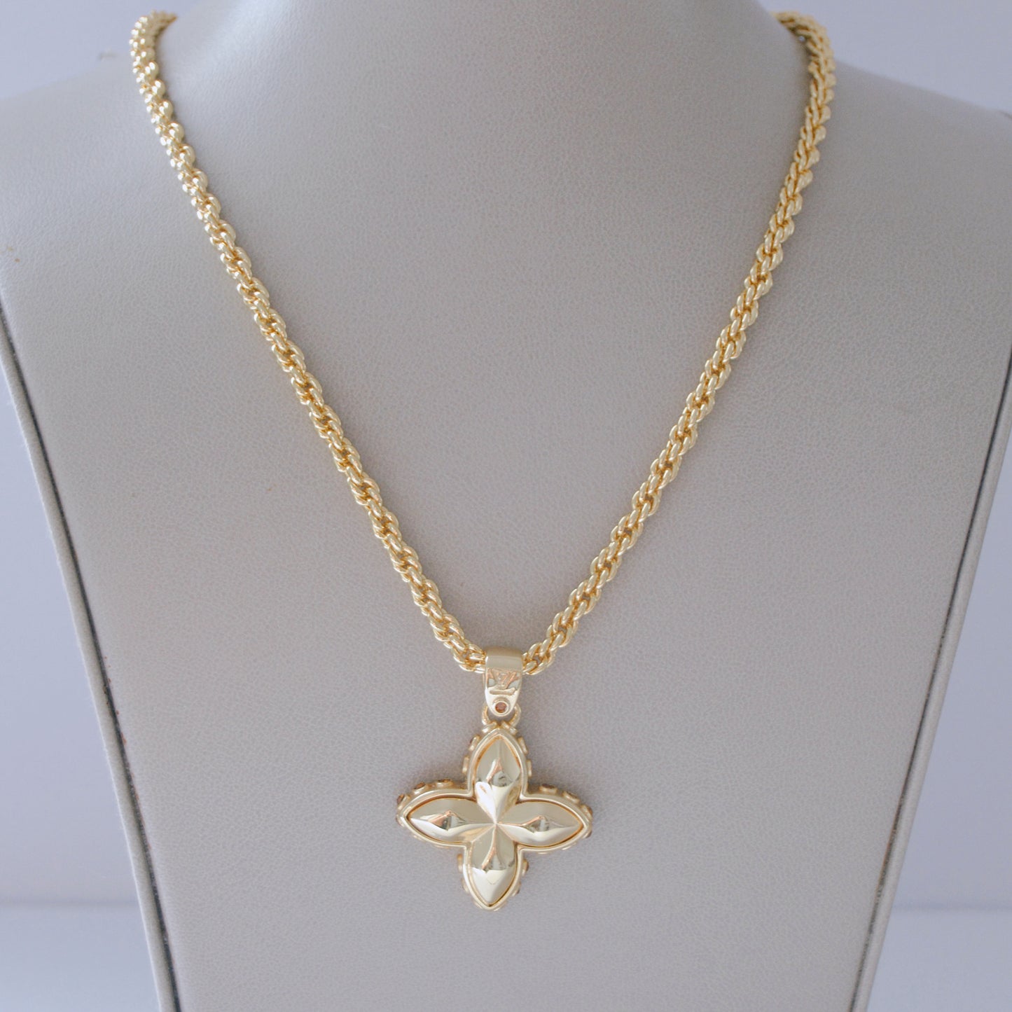 Blossom Gold Necklace - MARO JEWELRY