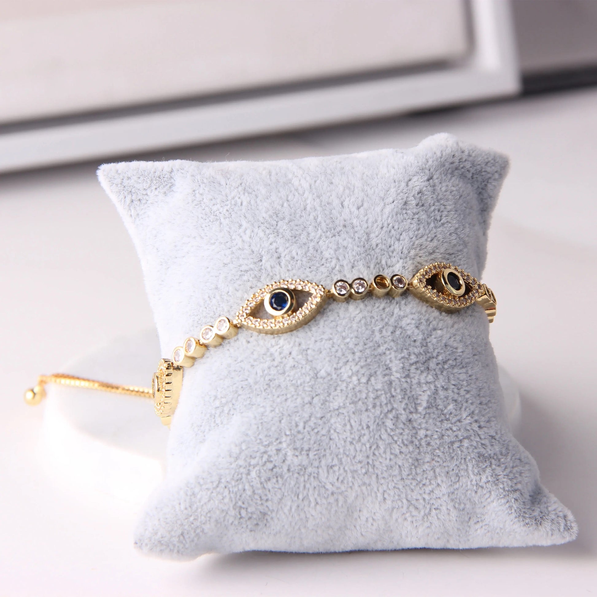 EVIL EYE CRYSTAL BRACELET - MARO JEWELRY