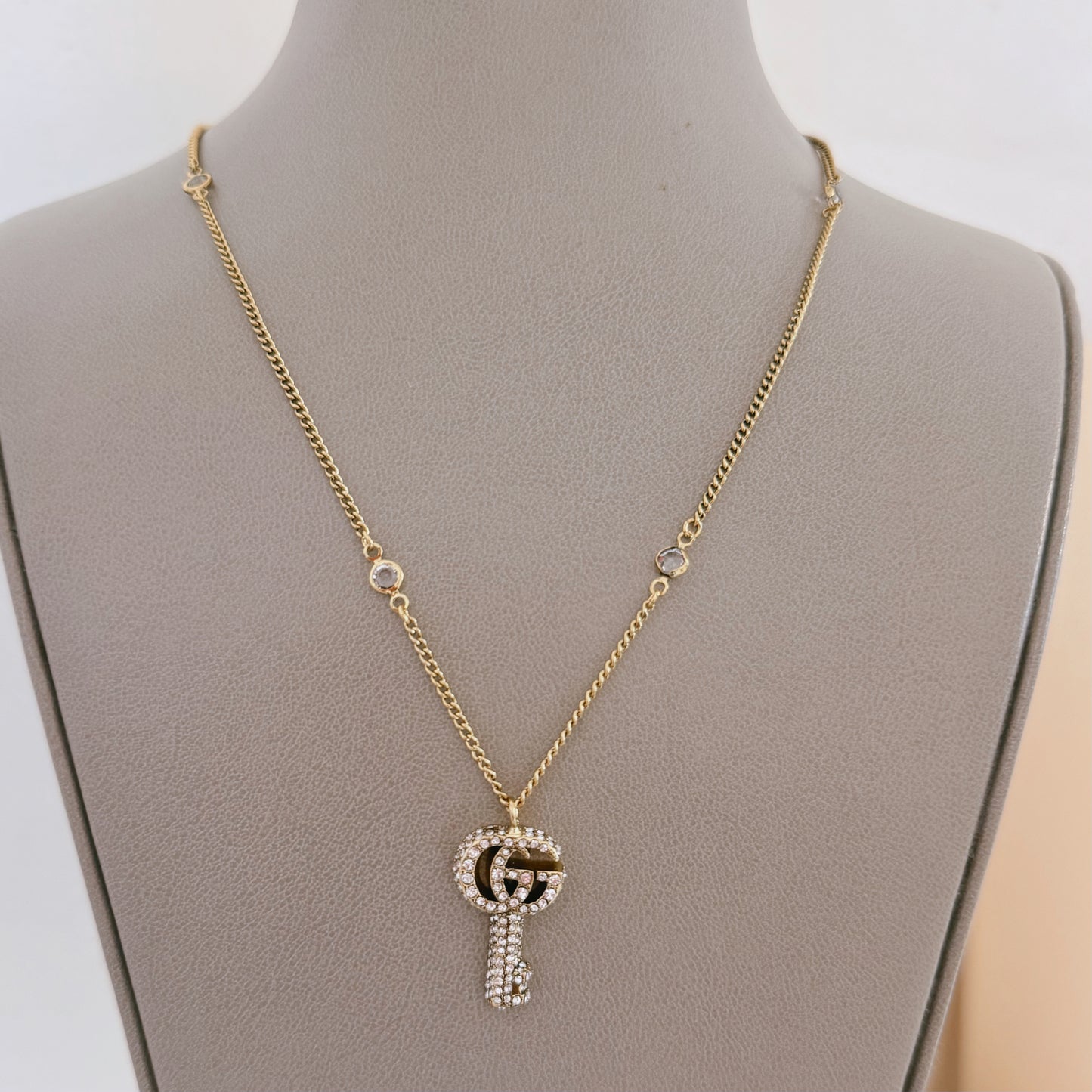 G KEY GOLD NECKLACE - MARO JEWELRY