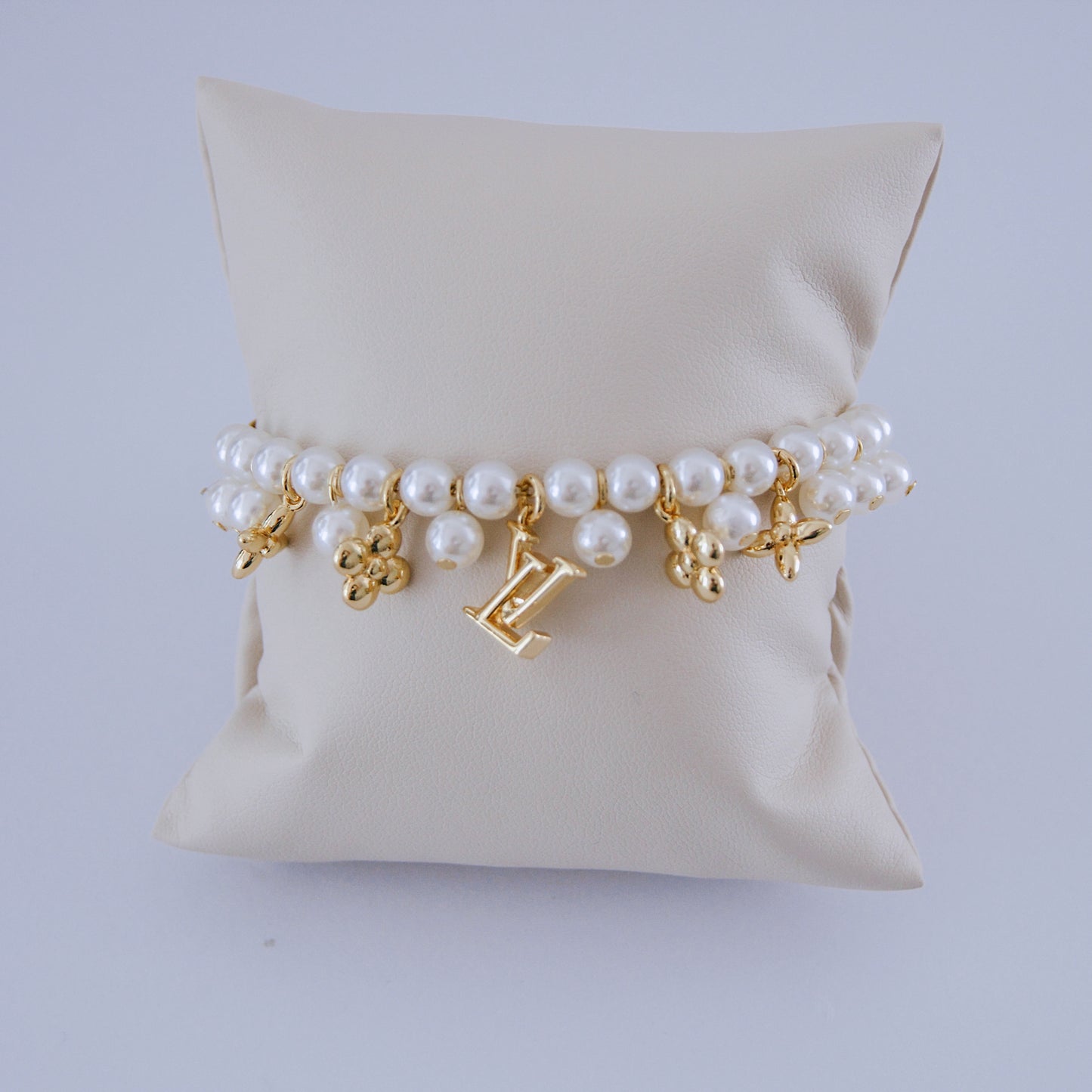 PEARLS & MINI CHARMS BRACELET - MARO JEWELRY