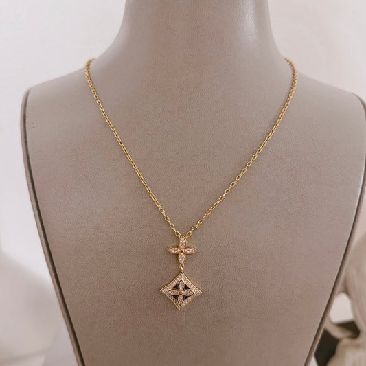BLOSSOM GOLD NECKLACE - MARO JEWELRY