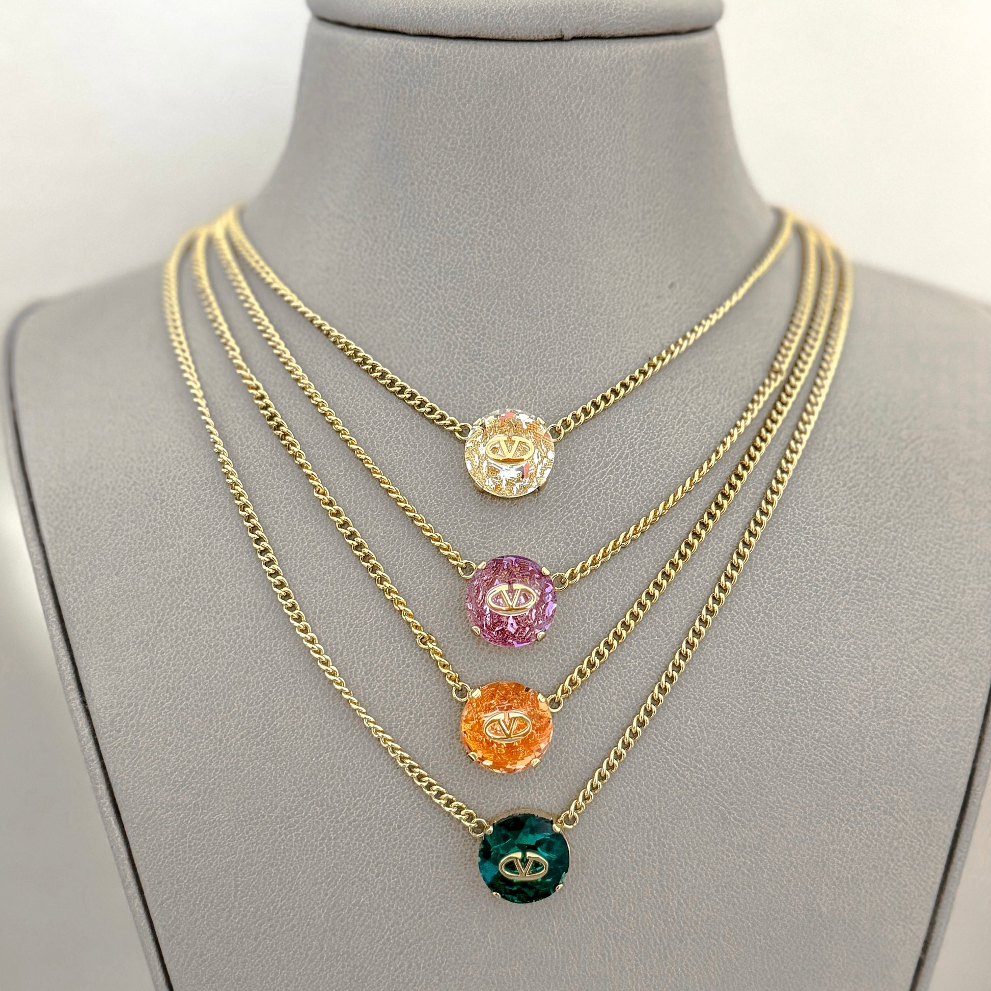 V CRYSTAL NECKLACE - MARO JEWELRY