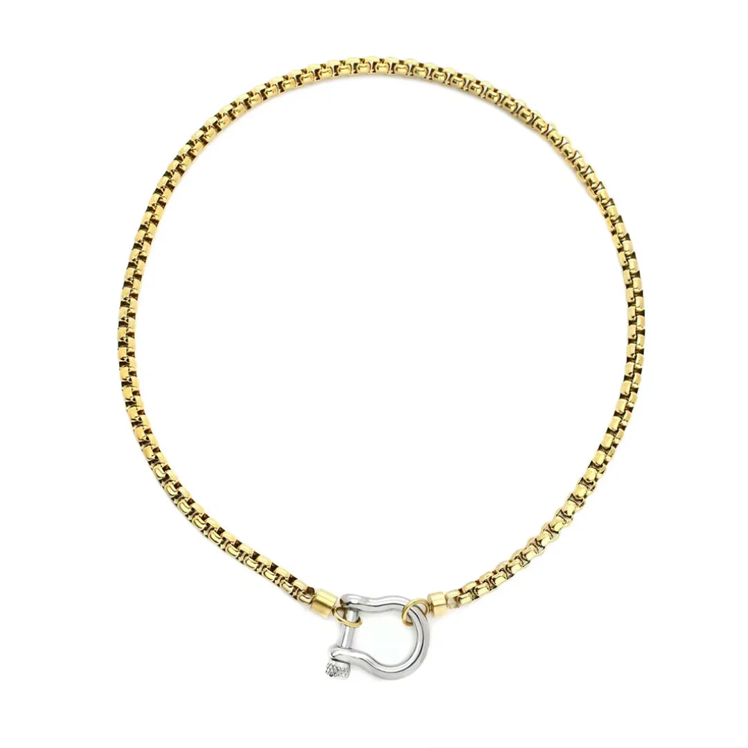 Horseshoe Pendant Necklace - MARO JEWELRY
