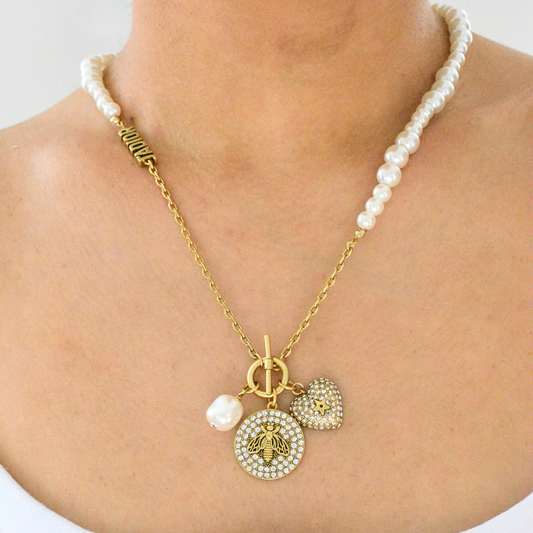 Collar con dijes vintage