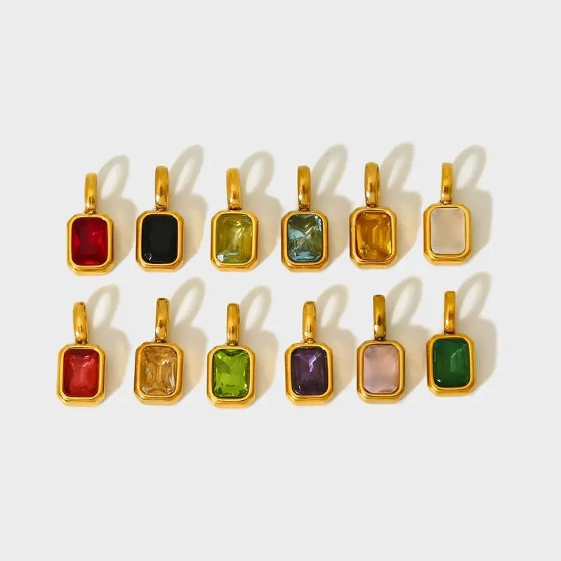 Birthstones por mes: colgantes rectangulares con baño dorado en 12 colores, joyería minimalista.