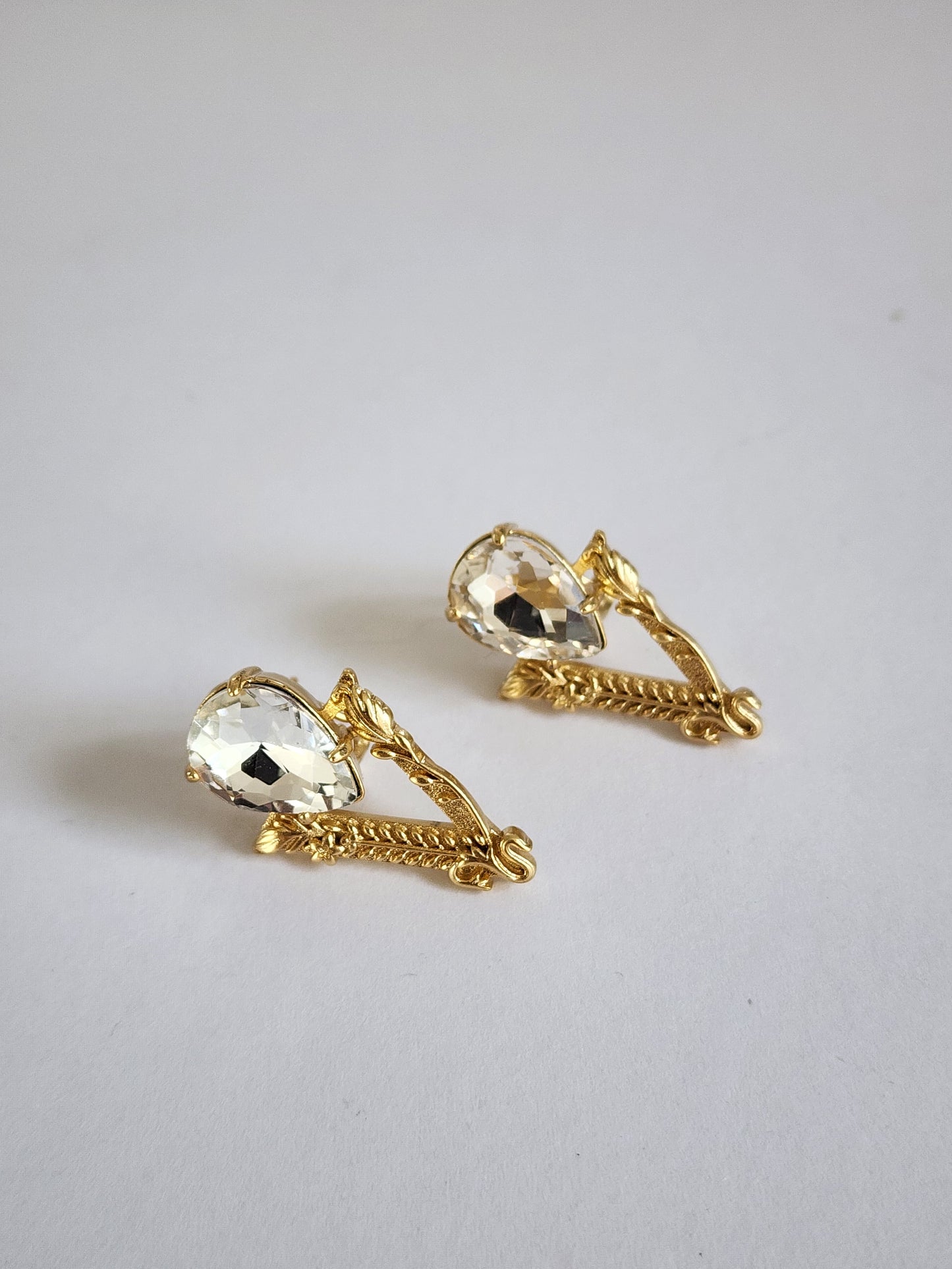 V Earring