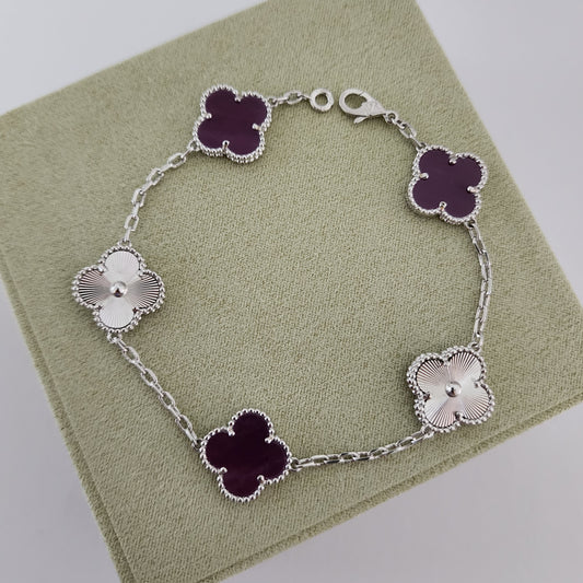 Pulsera de plata con trébol